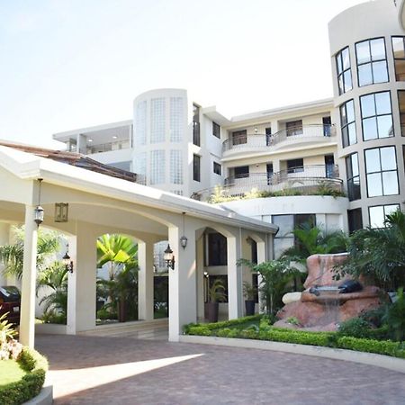 Constellation Hotel ปอร์โตแปรงซ์ ภายนอก รูปภาพ