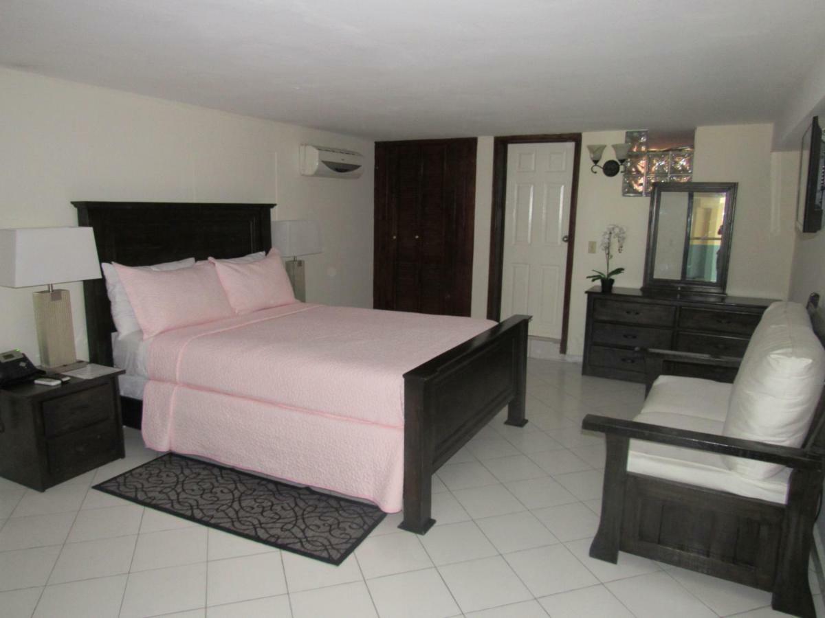 Constellation Hotel ปอร์โตแปรงซ์ ภายนอก รูปภาพ