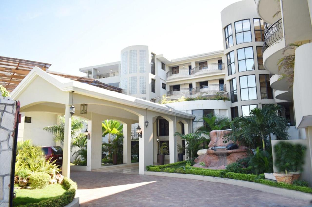 Constellation Hotel ปอร์โตแปรงซ์ ภายนอก รูปภาพ