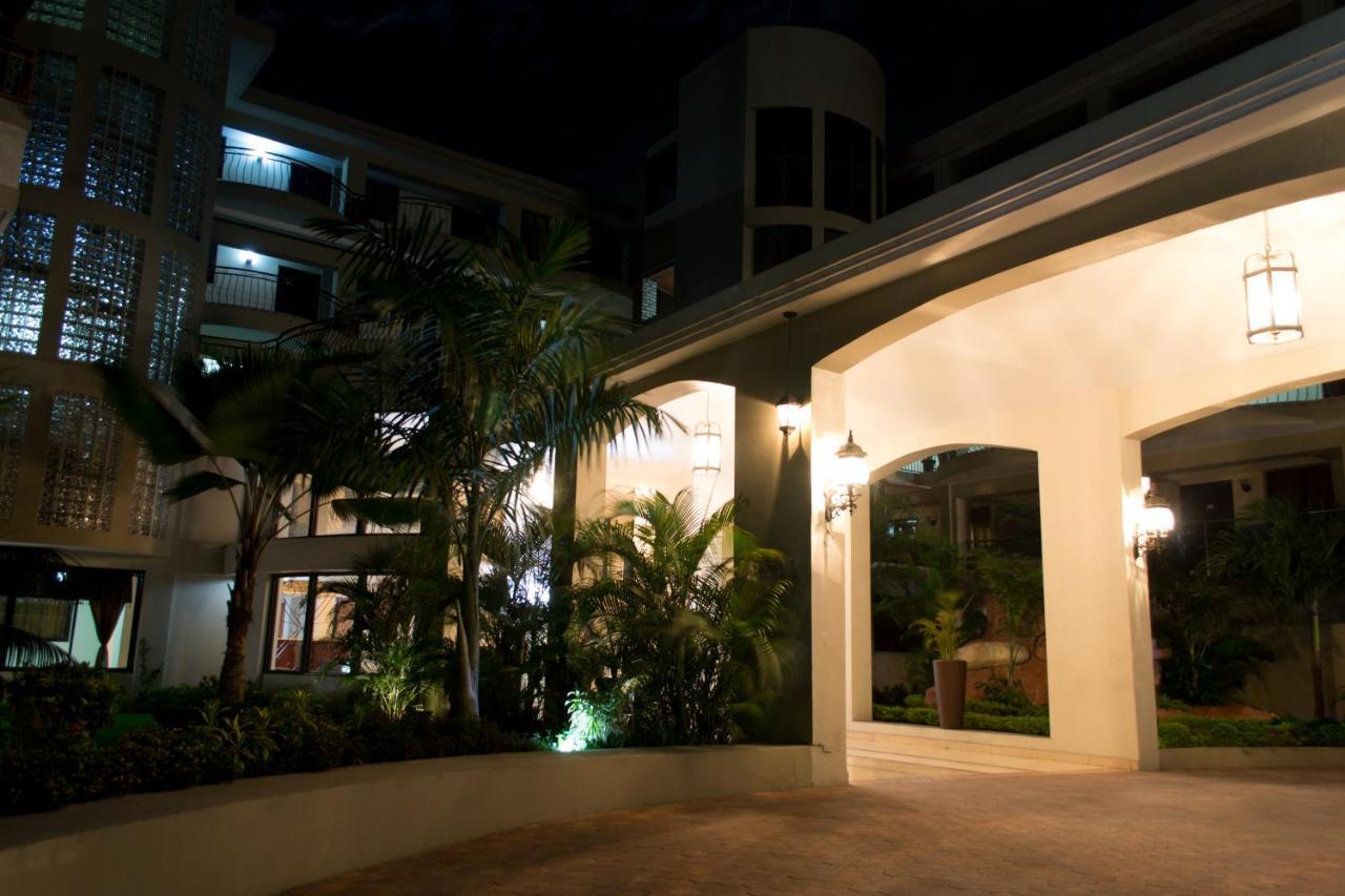 Constellation Hotel ปอร์โตแปรงซ์ ภายนอก รูปภาพ
