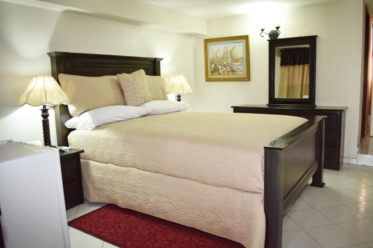 Constellation Hotel ปอร์โตแปรงซ์ ภายนอก รูปภาพ