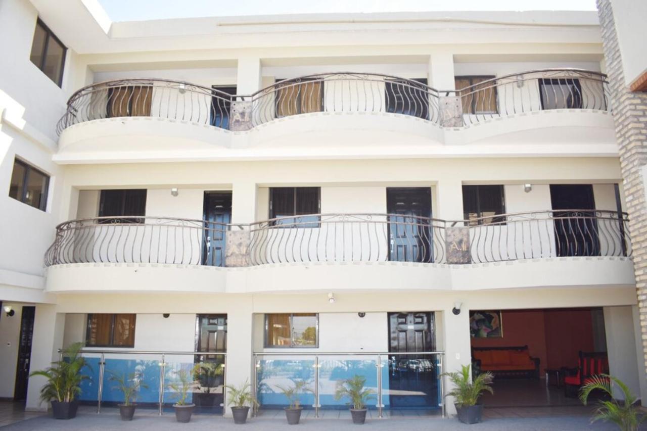 Constellation Hotel ปอร์โตแปรงซ์ ภายนอก รูปภาพ